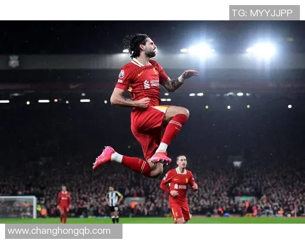 曼城与利物浦激战正酣实况回顾与精彩瞬间分析